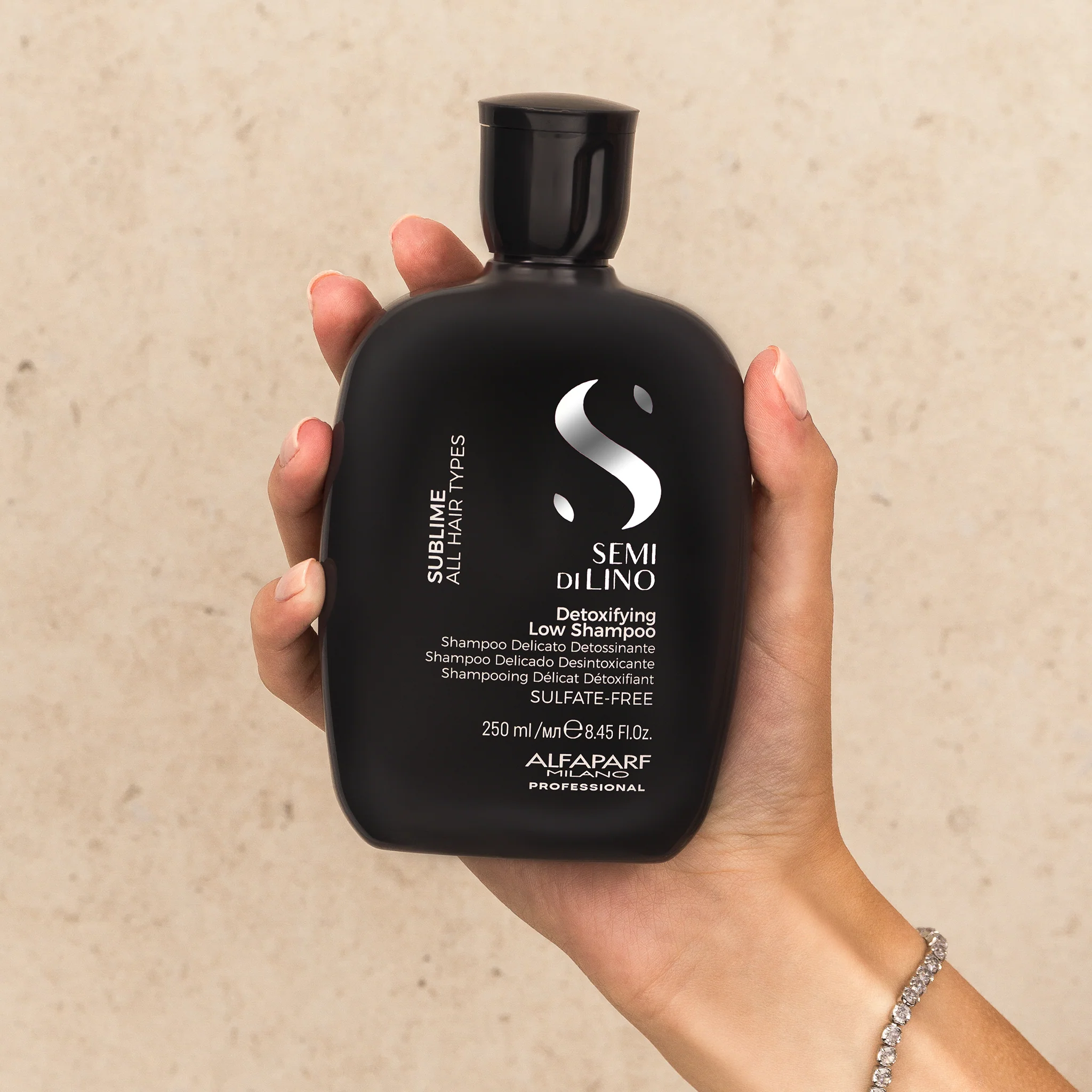 Detoxifying Low Shampoo - Image 5